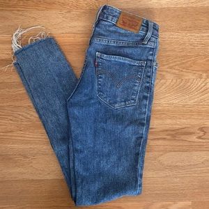 Levi’s 721 High Rise Skinny jeans